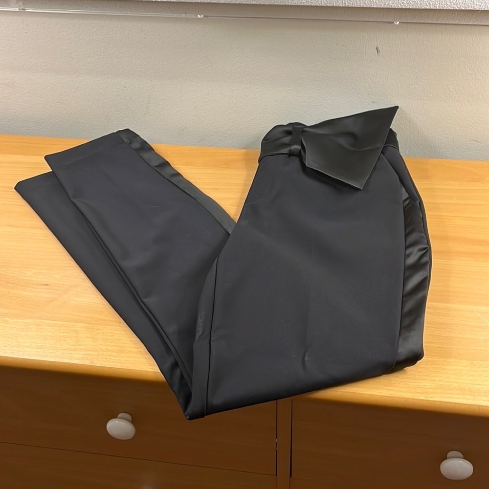 Women’s tuxedo pants with bow